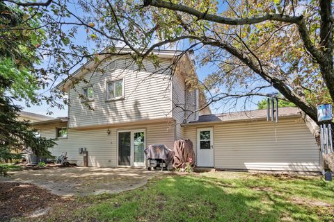 Tiny photo for 1477 William Clifford Lane, Elk Grove Village, IL 60007 (MLS # 12672484)