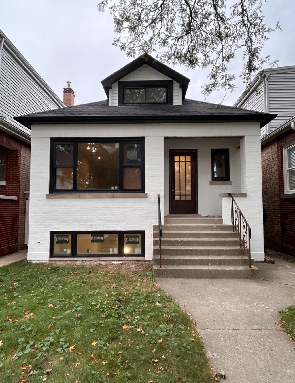 Photo for 5844 W Leland Avenue, Chicago, IL 60630 (MLS # 12506870)