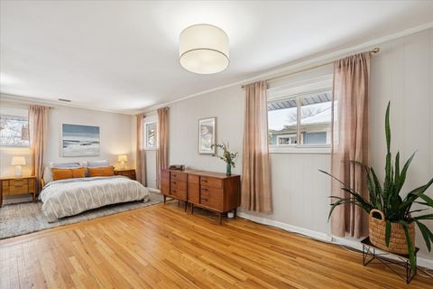 Tiny photo for 620 S Grove Avenue, Oak Park, IL 60304 (MLS # 12526157)