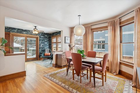 Tiny photo for 620 S Grove Avenue, Oak Park, IL 60304 (MLS # 12526157)