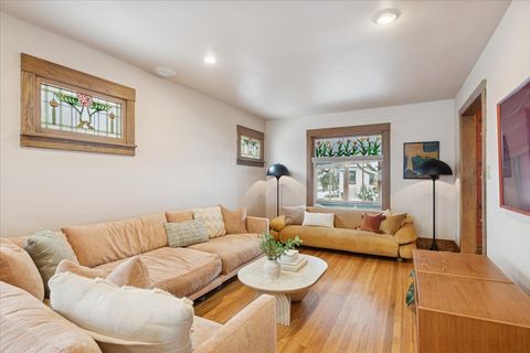 Tiny photo for 620 S Grove Avenue, Oak Park, IL 60304 (MLS # 12526157)