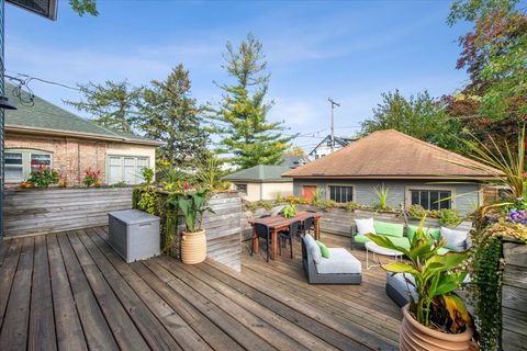 Tiny photo for 620 S Grove Avenue, Oak Park, IL 60304 (MLS # 12526157)