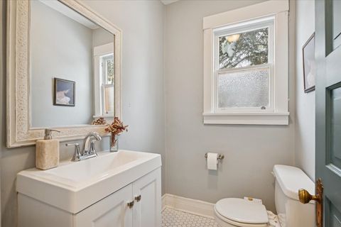 Tiny photo for 620 S Grove Avenue, Oak Park, IL 60304 (MLS # 12526157)