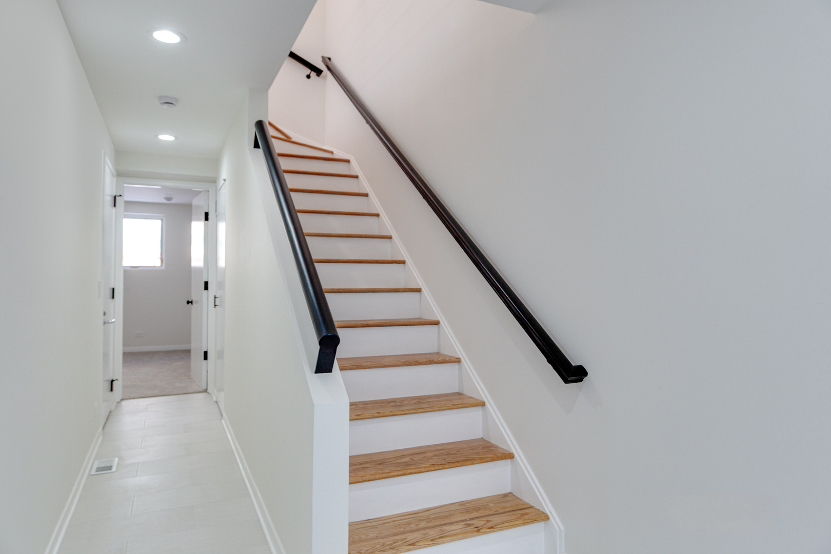 680 N Peoria Street F