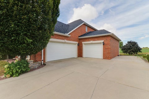 Tiny photo for 2807 Lone Oak Road, Bloomington, IL 61705 (MLS # 12759194)