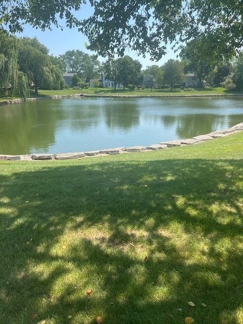 Tiny photo for 1694 Farragut Court #A, Wheaton, IL 60189 (MLS # 12489128)