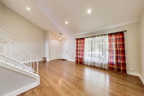 Tiny photo for 3419 W Pratt Avenue, Lincolnwood, IL 60712 (MLS # 12473471)