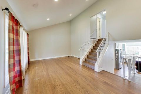 Tiny photo for 3419 W Pratt Avenue, Lincolnwood, IL 60712 (MLS # 12473471)