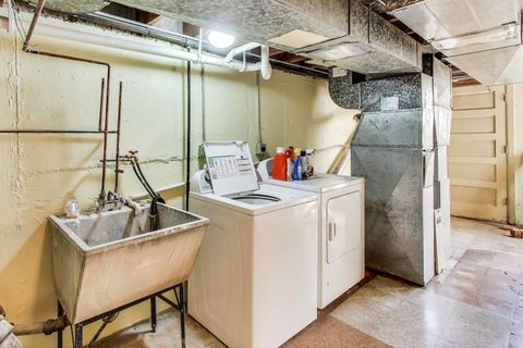 Tiny photo for 3419 W Pratt Avenue, Lincolnwood, IL 60712 (MLS # 12473471)