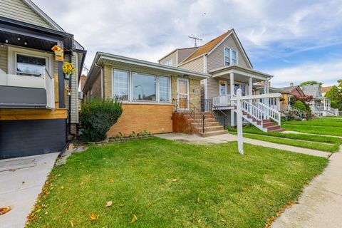 Tiny photo for 5631 W 64th Place, Chicago, IL 60638 (MLS # 12546667)