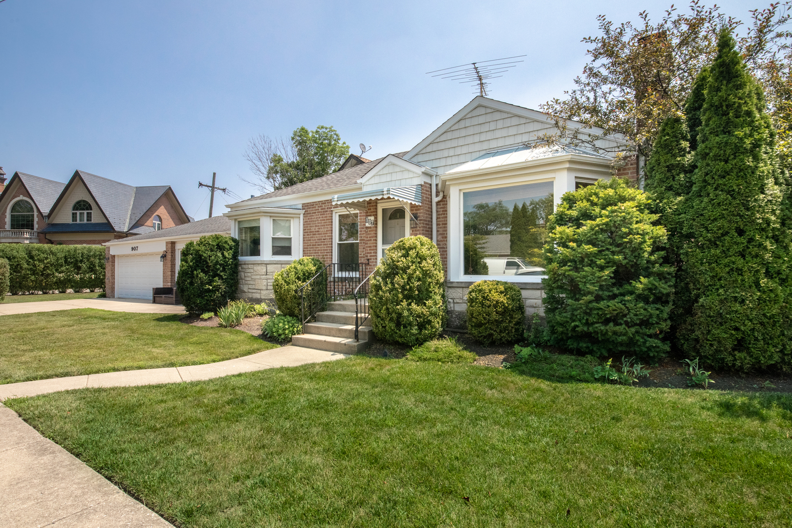 907 Wilkinson Parkway