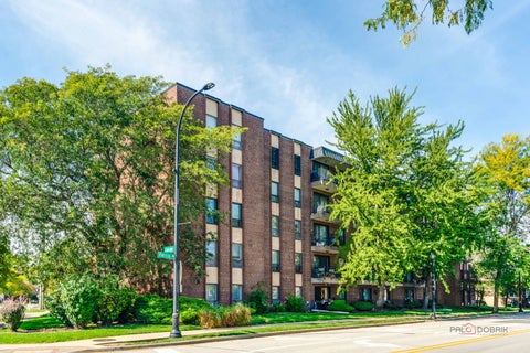 Tiny photo for 6330 Lincoln Avenue #2A, Morton Grove, IL 60053 (MLS # 12774581)