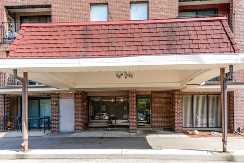 Photo of 6330 Lincoln Avenue #2A, Morton Grove, IL 60053 (MLS # 12774581)