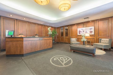 Tiny photo for 720 W Gordon Terrace #12A, Chicago, IL 60613 (MLS # 12485364)