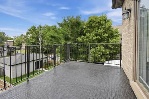 Tiny photo for 6534 S Kimbark Avenue #3, Chicago, IL 60637 (MLS # 12718928)
