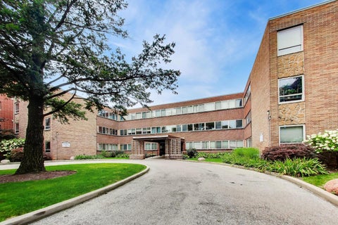 Photo of 200 Ridge Avenue #TG, Evanston, IL 60202 (MLS # 12759345)