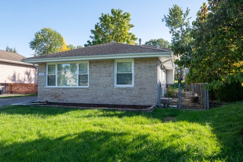 Tiny photo for 1129 Carol Street, Downers Grove, IL 60516 (MLS # 12784616)
