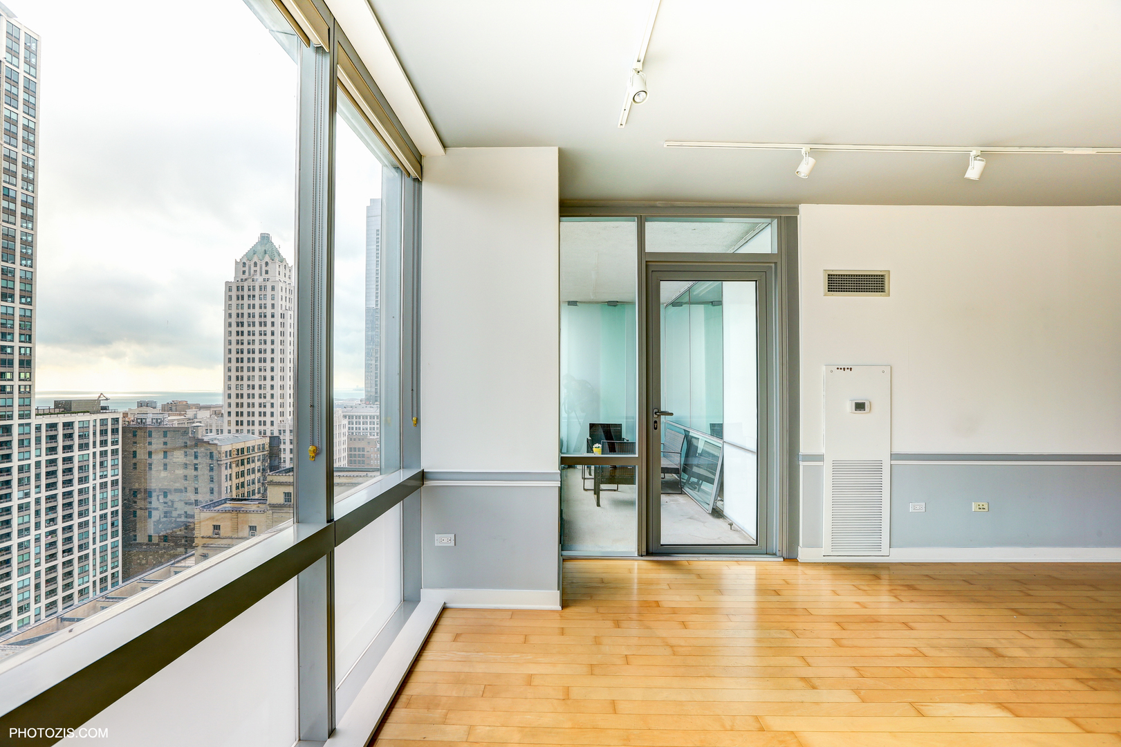 8 E Randolph Street 2702