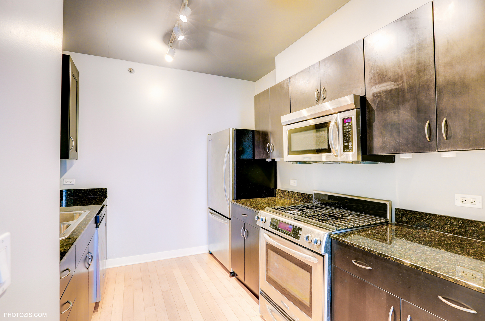 8 E Randolph Street 2702