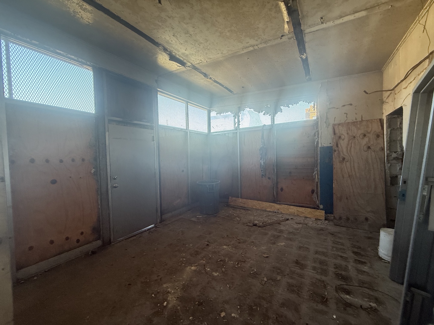 6108 S Saint Lawrence Avenue