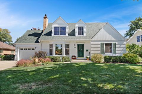 165 N Mozart Street Palatine IL 60067