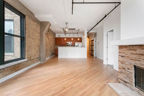 Tiny photo for Chicago, IL 60654 (MLS # 12617789)