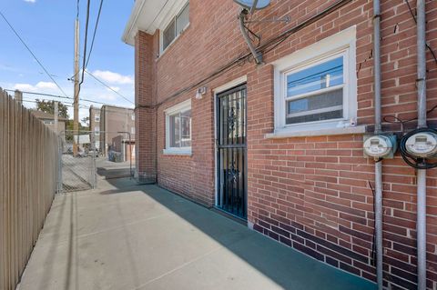 Tiny photo for 1634 W Morse Unit F Ave, Chicago, IL 60626 (MLS # 12509289)