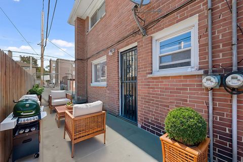 Tiny photo for 1634 W Morse Unit F Ave, Chicago, IL 60626 (MLS # 12509289)