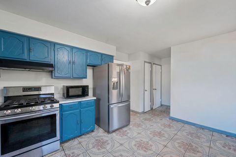 Tiny photo for 1634 W Morse Unit F Ave, Chicago, IL 60626 (MLS # 12509289)