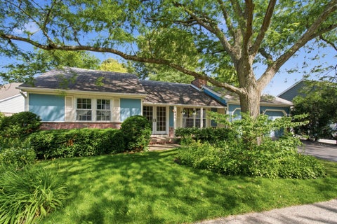 Photo of 645 Stout Court, Gurnee, IL 60031 (MLS # 12713924)