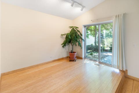Tiny photo for 645 Stout Court, Gurnee, IL 60031 (MLS # 12713924)