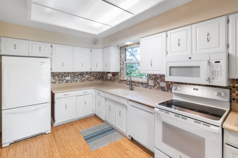 Tiny photo for 645 Stout Court, Gurnee, IL 60031 (MLS # 12713924)