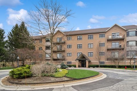 Condominium in Lincolnshire IL 20 Trafalgar Square.jpg