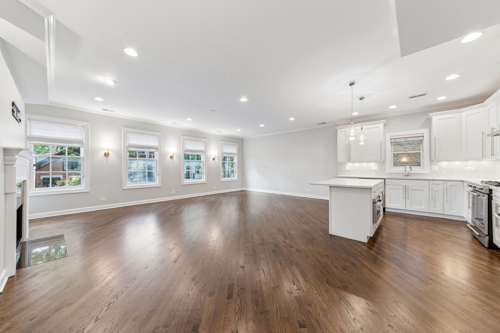 953 W Montana Street 3