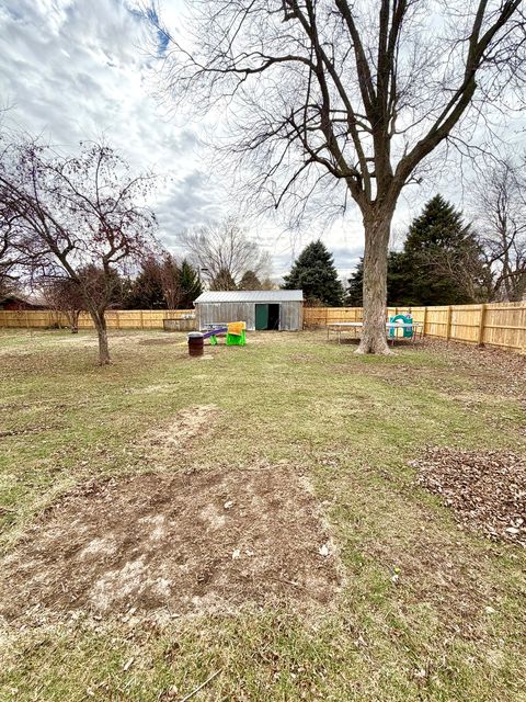 Tiny photo for 811 E Maple Street, Chatsworth, IL 60921 (MLS # 12538320)