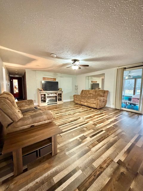 Tiny photo for 811 E Maple Street, Chatsworth, IL 60921 (MLS # 12538320)