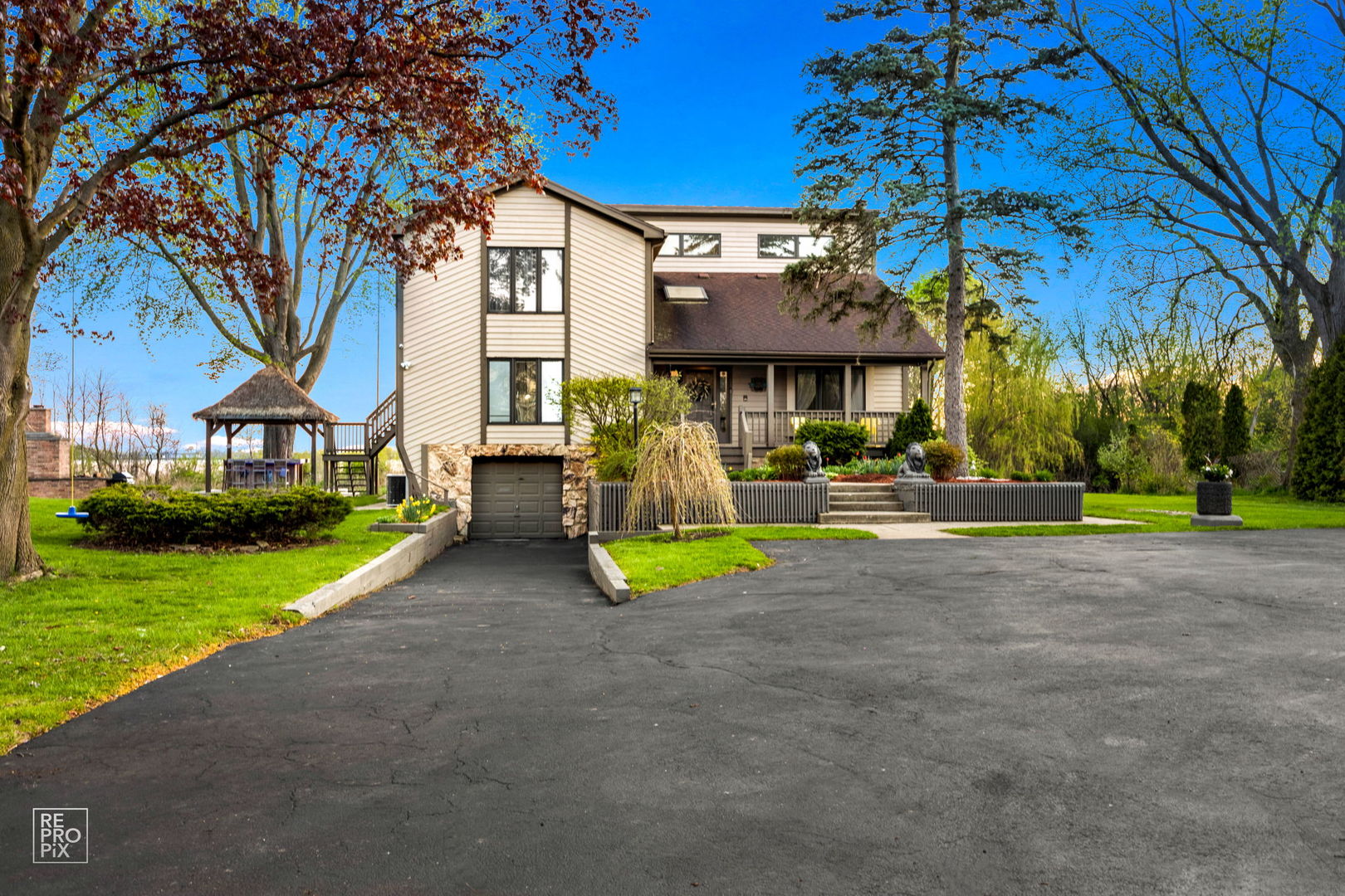 27875 W Lake Shore Drive