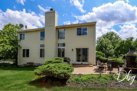 Tiny photo for 462 Nuthatch Way, Lindenhurst, IL 60046 (MLS # 12401691)