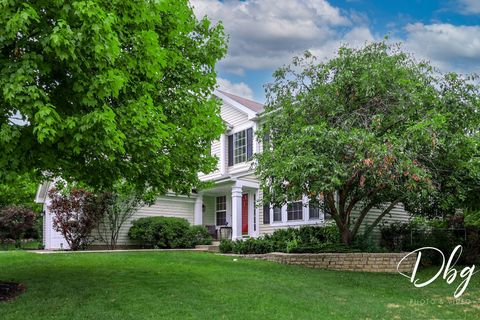 Tiny photo for 462 Nuthatch Way, Lindenhurst, IL 60046 (MLS # 12401691)