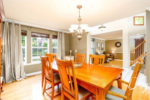Tiny photo for 462 Nuthatch Way, Lindenhurst, IL 60046 (MLS # 12401691)