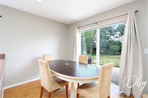 Tiny photo for 462 Nuthatch Way, Lindenhurst, IL 60046 (MLS # 12401691)