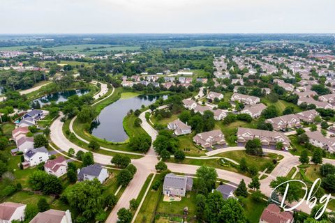 Tiny photo for 462 Nuthatch Way, Lindenhurst, IL 60046 (MLS # 12401691)