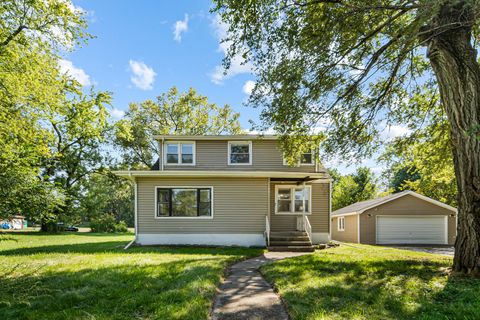 Photo of 1725 E 158th Street, South Holland, IL 60473 (MLS # 12597349)