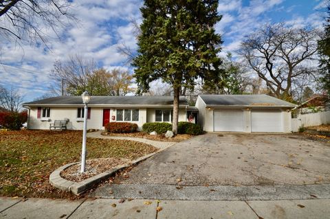 Photo of 1930 W Weathersfield Way, Schaumburg, IL 60193 (MLS # 12517267)