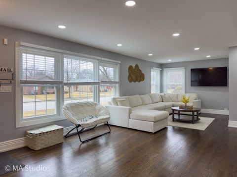 Tiny photo for 9017 Major Avenue, Morton Grove, IL 60053 (MLS # 12585129)