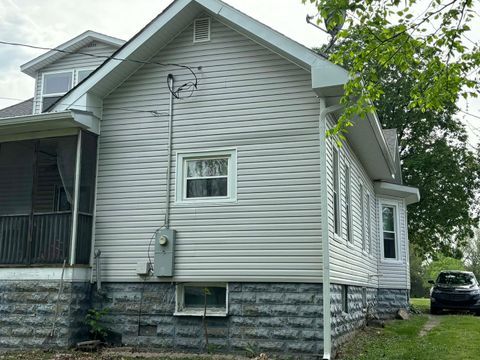 Tiny photo for 507 S Washington Street, Mcleansboro, IL 62859 (MLS # 12623382)