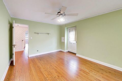 Tiny photo for 701 Elmore Street, Park Ridge, IL 60068 (MLS # 12575986)