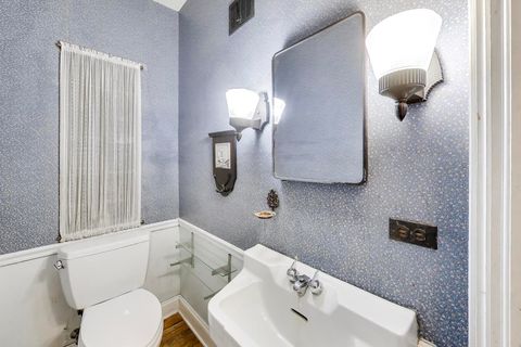 Tiny photo for 701 Elmore Street, Park Ridge, IL 60068 (MLS # 12575986)