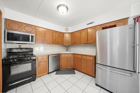 Tiny photo for 4500 Rumsey Avenue #2N, Oak Lawn, IL 60453 (MLS # 12539568)