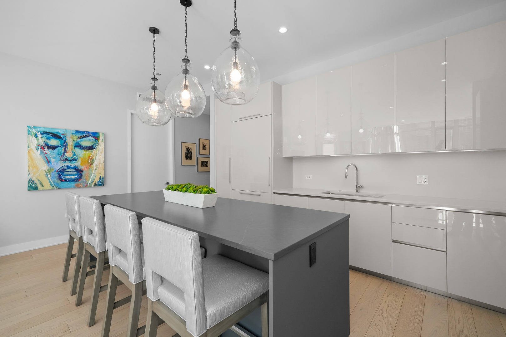 360 W Erie Street 3D